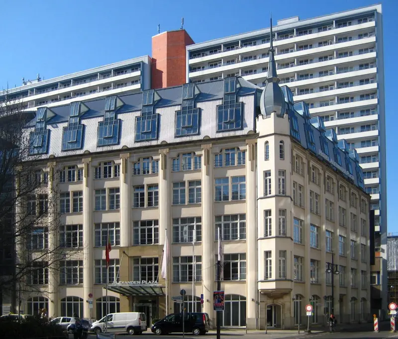 Historische Hotelfassade in Berlin Mitte, Rosenstraße.